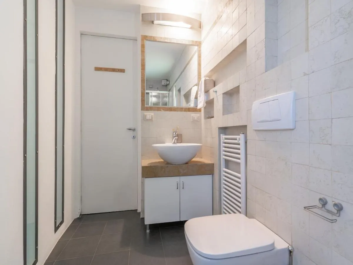 The Best Rent - Modern Two-Bedroom Apartment Near Navigli 米兰
