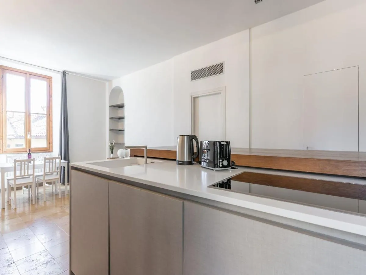 The Best Rent - Modern Two-Bedroom Apartment Near Navigli Milan Italy