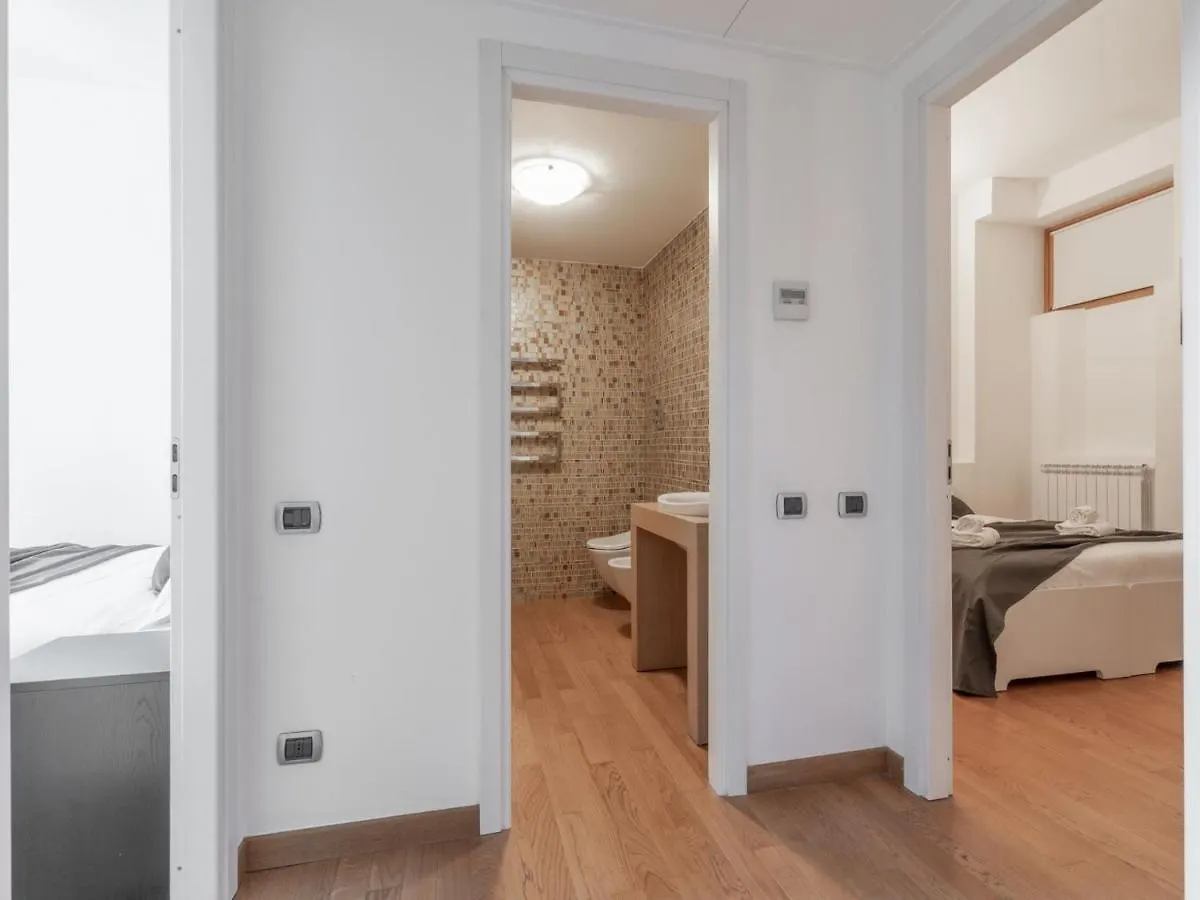 The Best Rent - Modern Two-Bedroom Apartment Near Navigli Milan