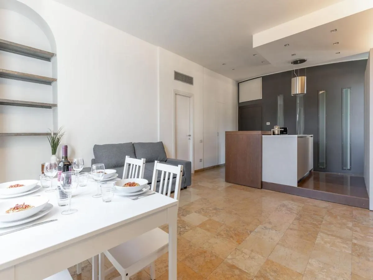 The Best Rent - Modern Two-Bedroom Apartment Near Navigli Milan
